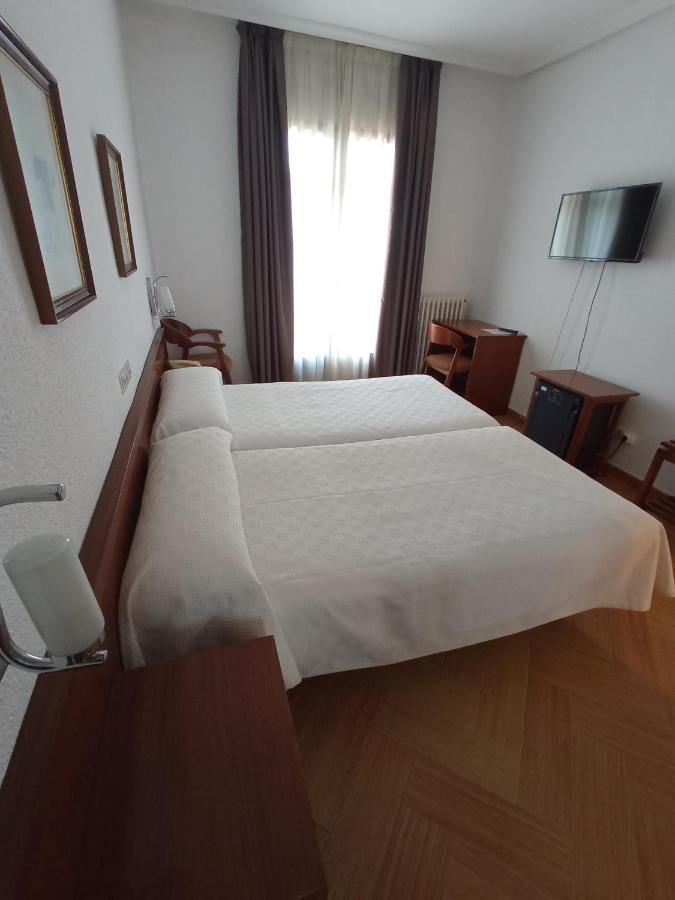 Hotel Ele Acueducto Segowia Zewnętrze zdjęcie