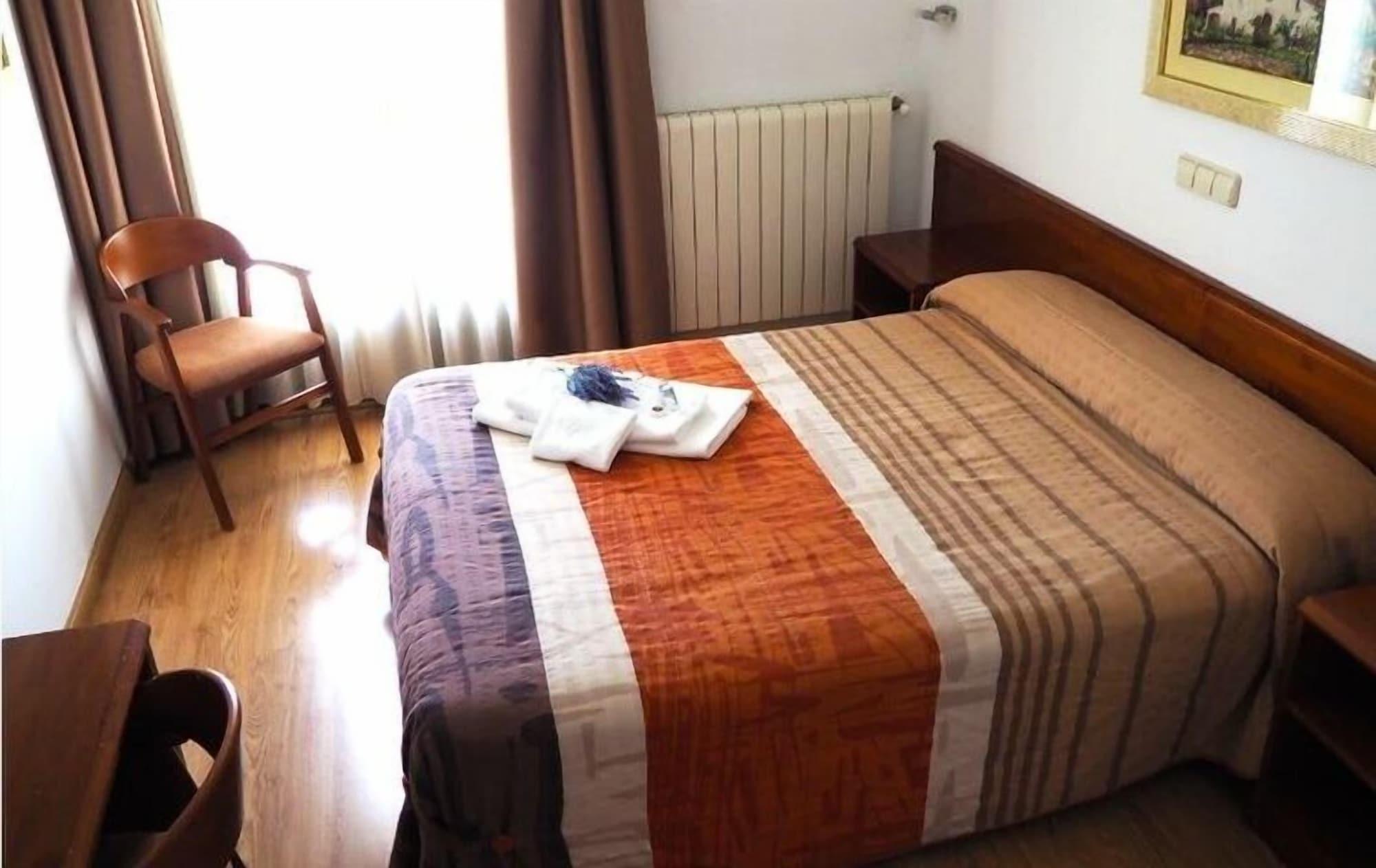 Hotel Ele Acueducto Segowia Zewnętrze zdjęcie