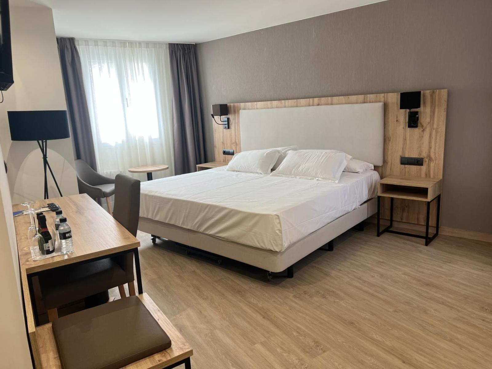 Hotel Ele Acueducto Segowia Zewnętrze zdjęcie